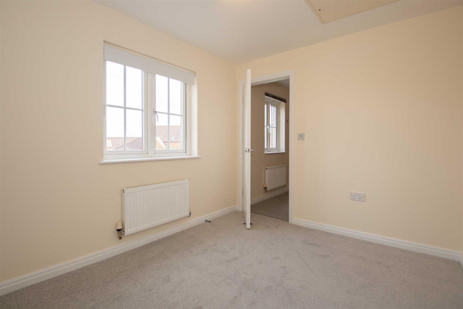 Harlow Crescent, Oxley Park, Milton Keynes